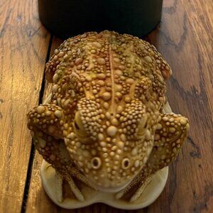 Harmony Kigdom Box, "Awaiting a Kiss"